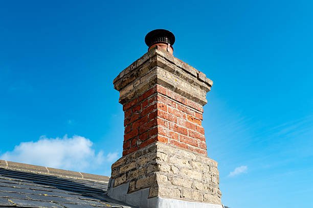 metal-roof-1 istockphoto 2240546693 612x612